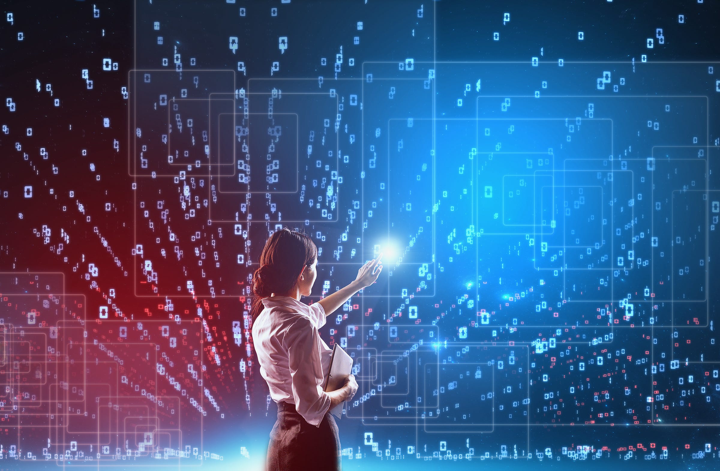 Image de femme entrant dans dans l'univers digital